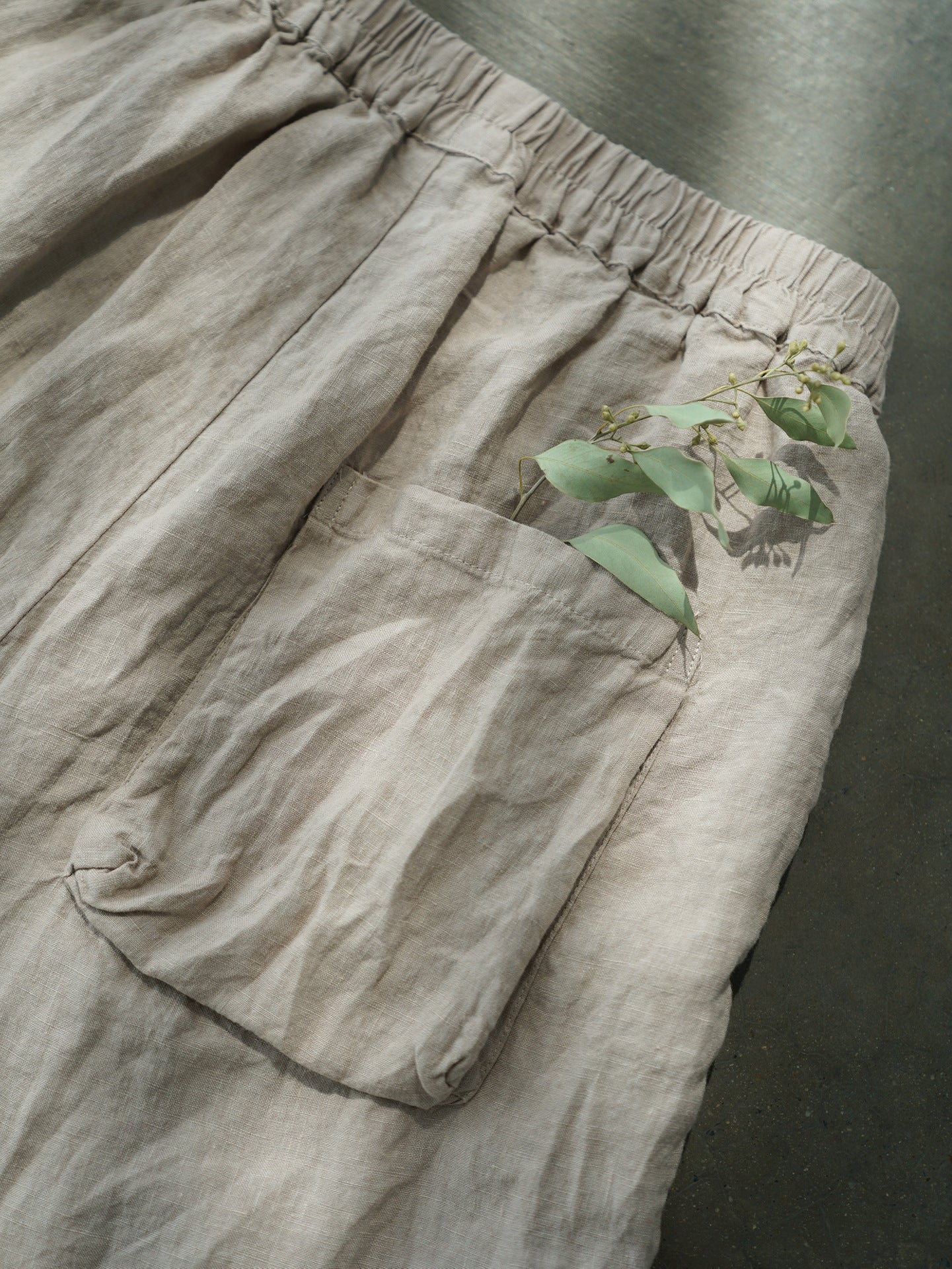 Linen Pants in Olive