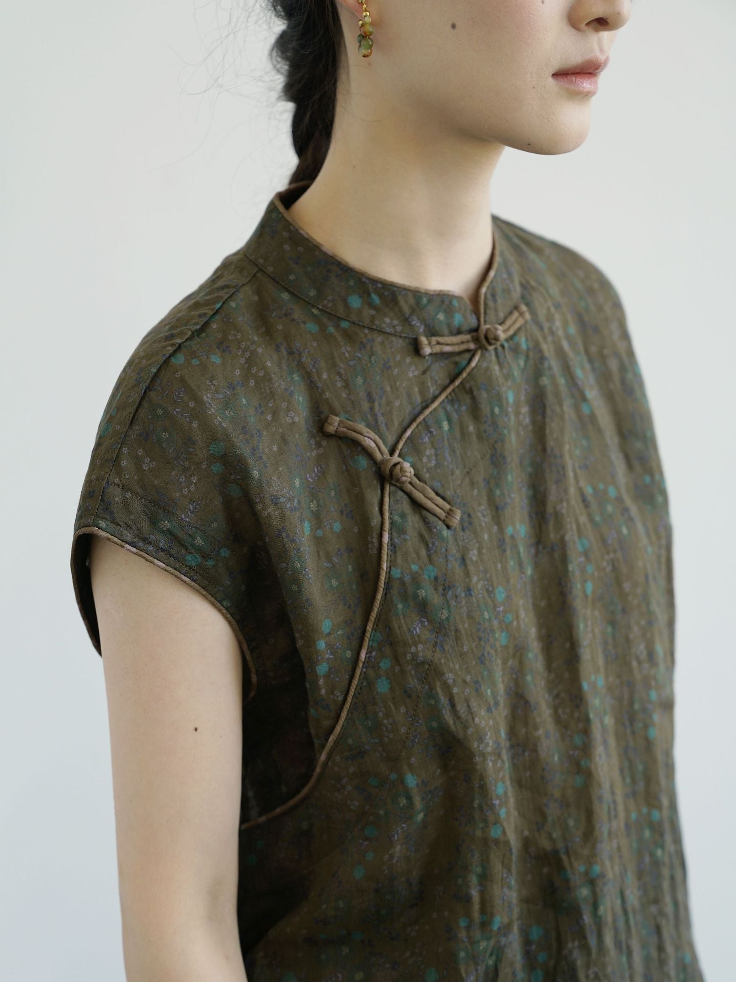 Little Green Floral Cap Sleeve Cheongsam Top