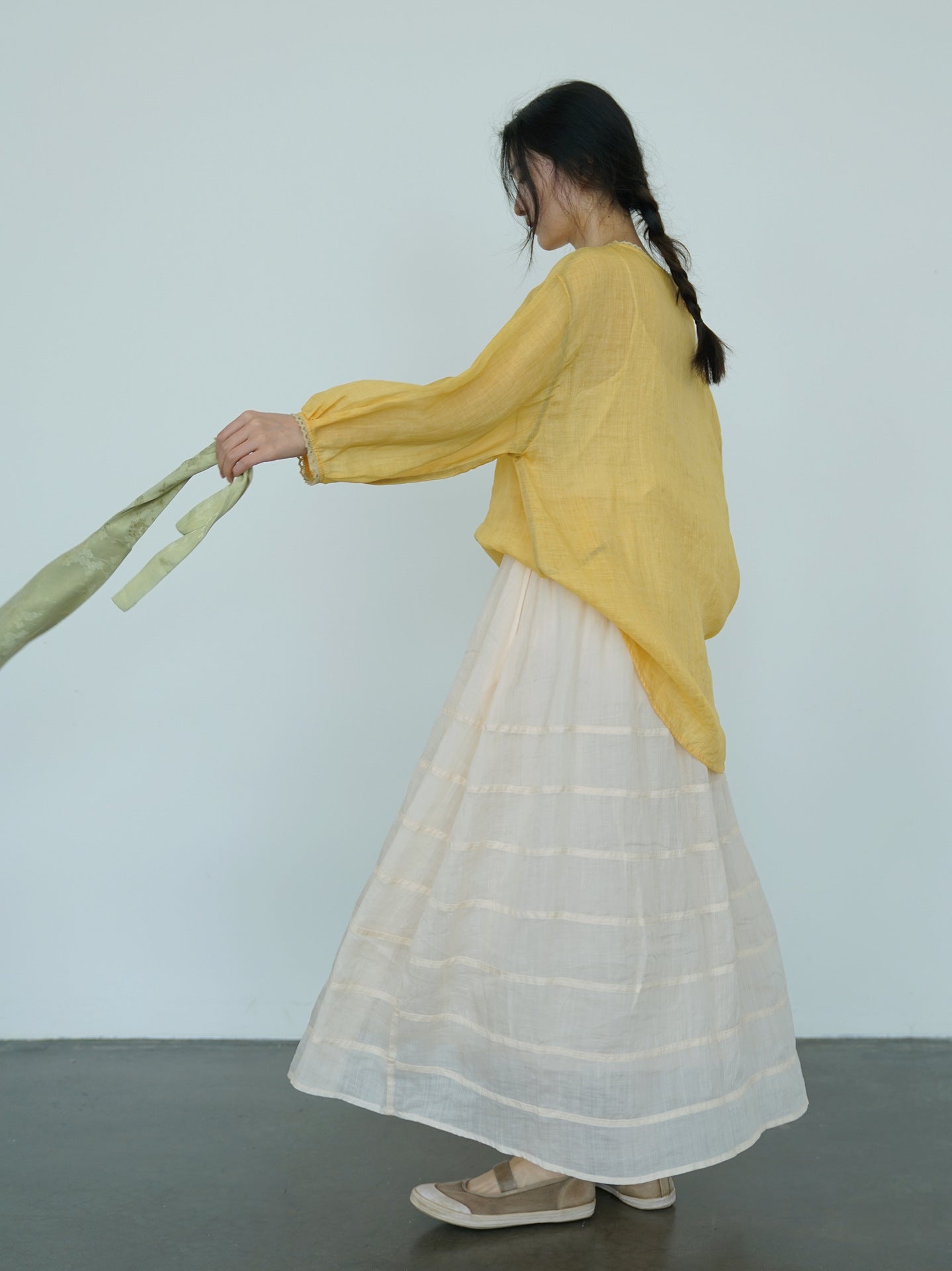 V-neck Ramie Cheongsam Qipao Top in Yellow